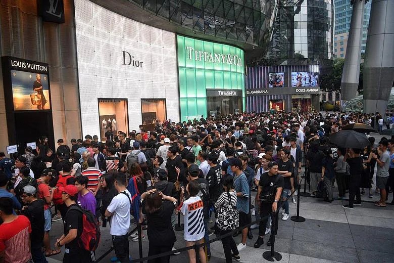 Customers Waiting Outside Ion Orchard For Louis Vuitton and Supreme Collaboration